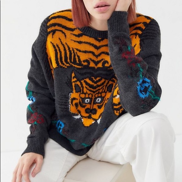 Nwt Uo Tiger Frontback Intarsia Rose 